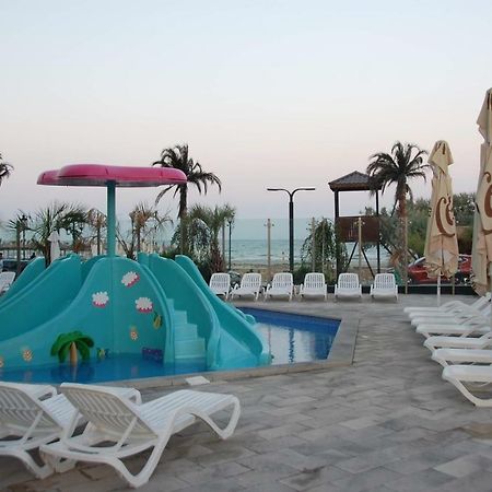 Umi Apartment Alezzi Resort Năvodari Kültér fotó